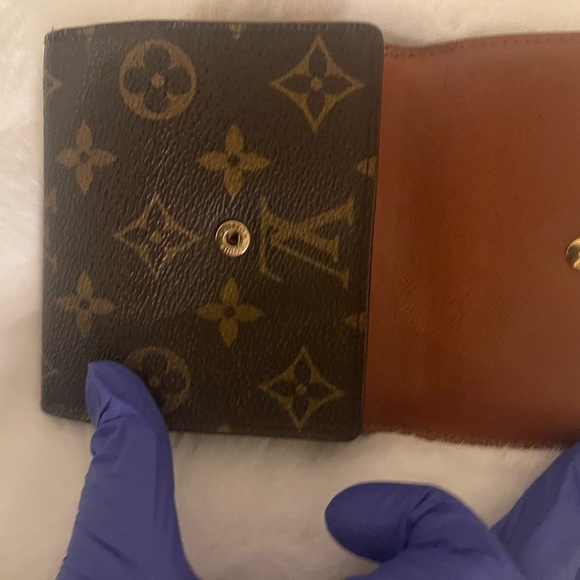 Authentic Louis Vuitton Vintage Elise Wallet - Picture 3 of 8